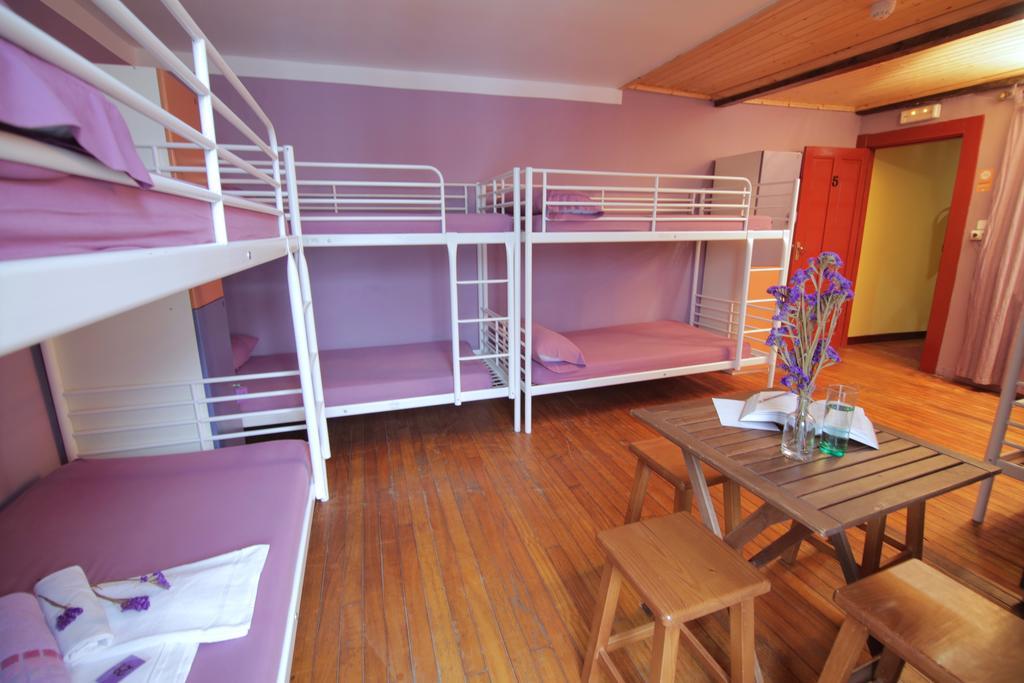 Albergue O Fogar De Teodomiro ซานติอาโก เด กอมโปสเตลา ภายนอก รูปภาพ