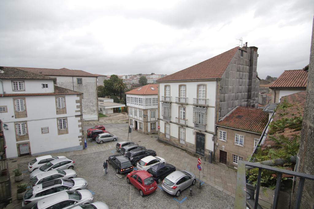 Albergue O Fogar De Teodomiro ซานติอาโก เด กอมโปสเตลา ภายนอก รูปภาพ