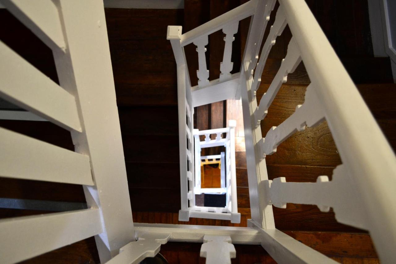 Albergue O Fogar De Teodomiro ซานติอาโก เด กอมโปสเตลา ภายนอก รูปภาพ