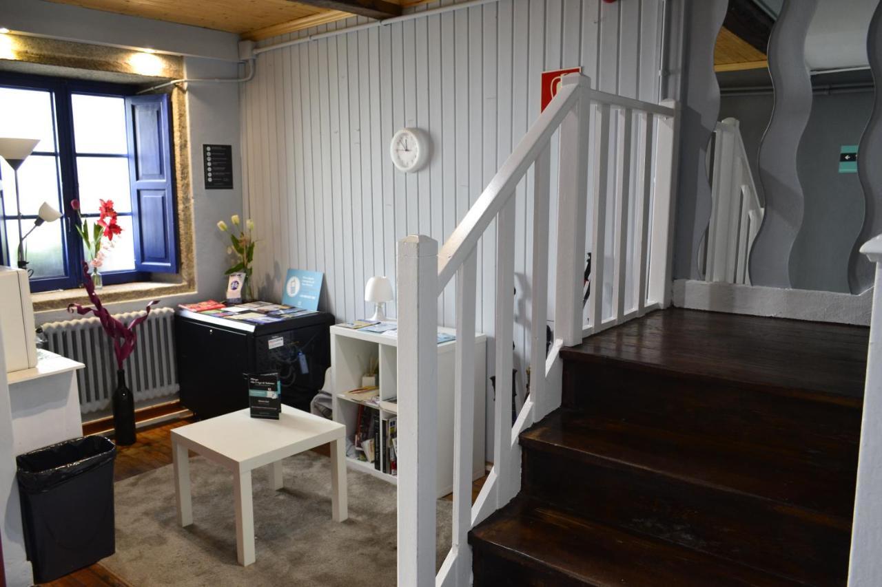 Albergue O Fogar De Teodomiro ซานติอาโก เด กอมโปสเตลา ภายนอก รูปภาพ