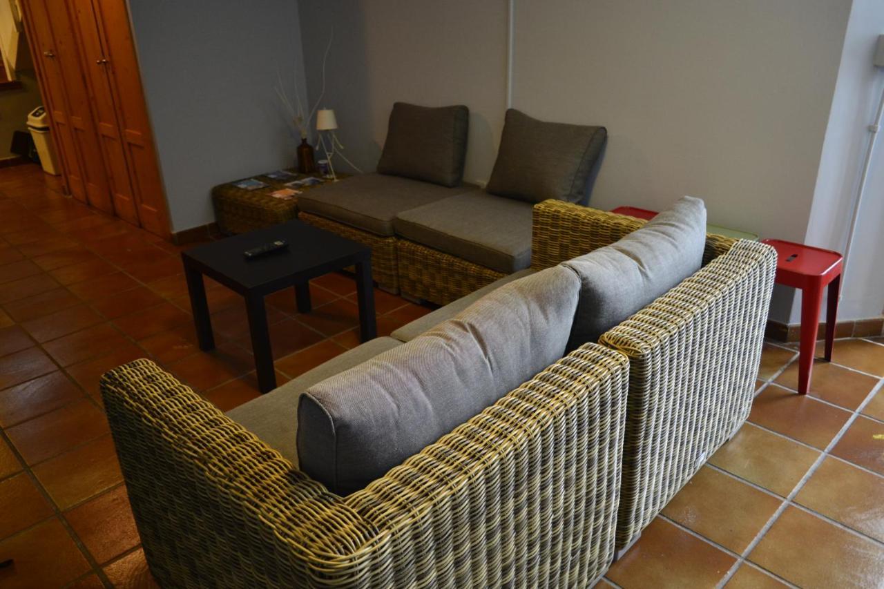 Albergue O Fogar De Teodomiro ซานติอาโก เด กอมโปสเตลา ภายนอก รูปภาพ