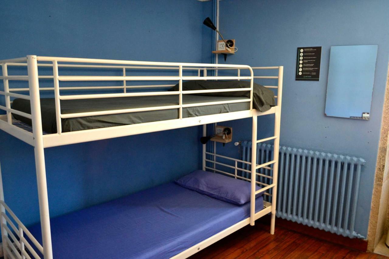 Albergue O Fogar De Teodomiro ซานติอาโก เด กอมโปสเตลา ภายนอก รูปภาพ
