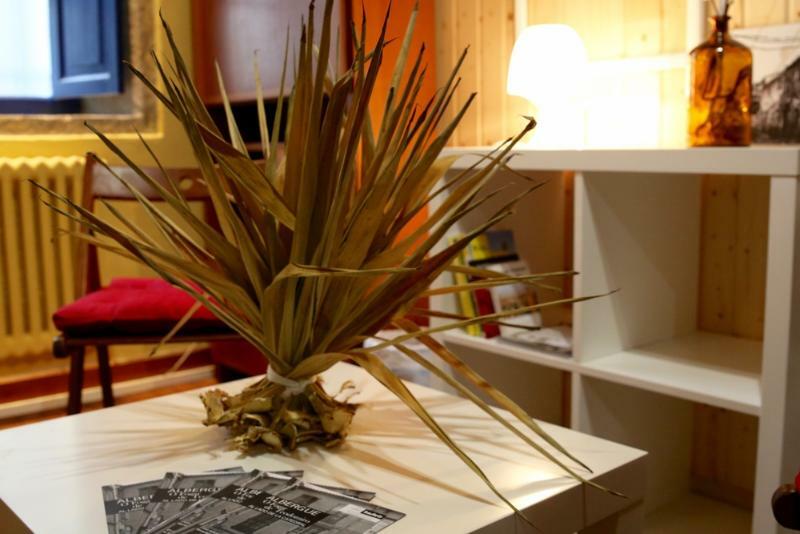 Albergue O Fogar De Teodomiro ซานติอาโก เด กอมโปสเตลา ภายนอก รูปภาพ